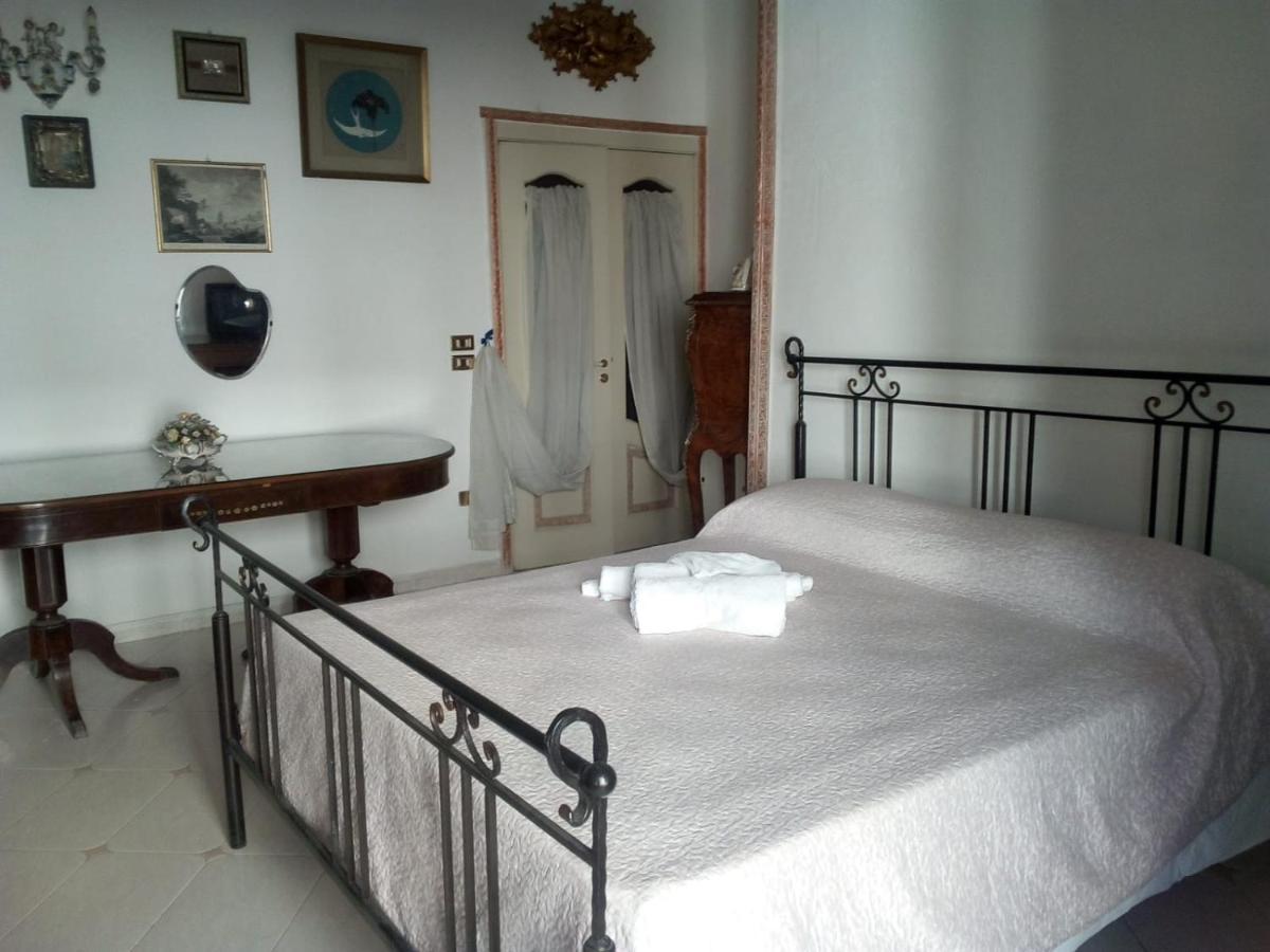 Gran Relais De Charme A.Rosbenmar Bed & Breakfast Napoli Ngoại thất bức ảnh